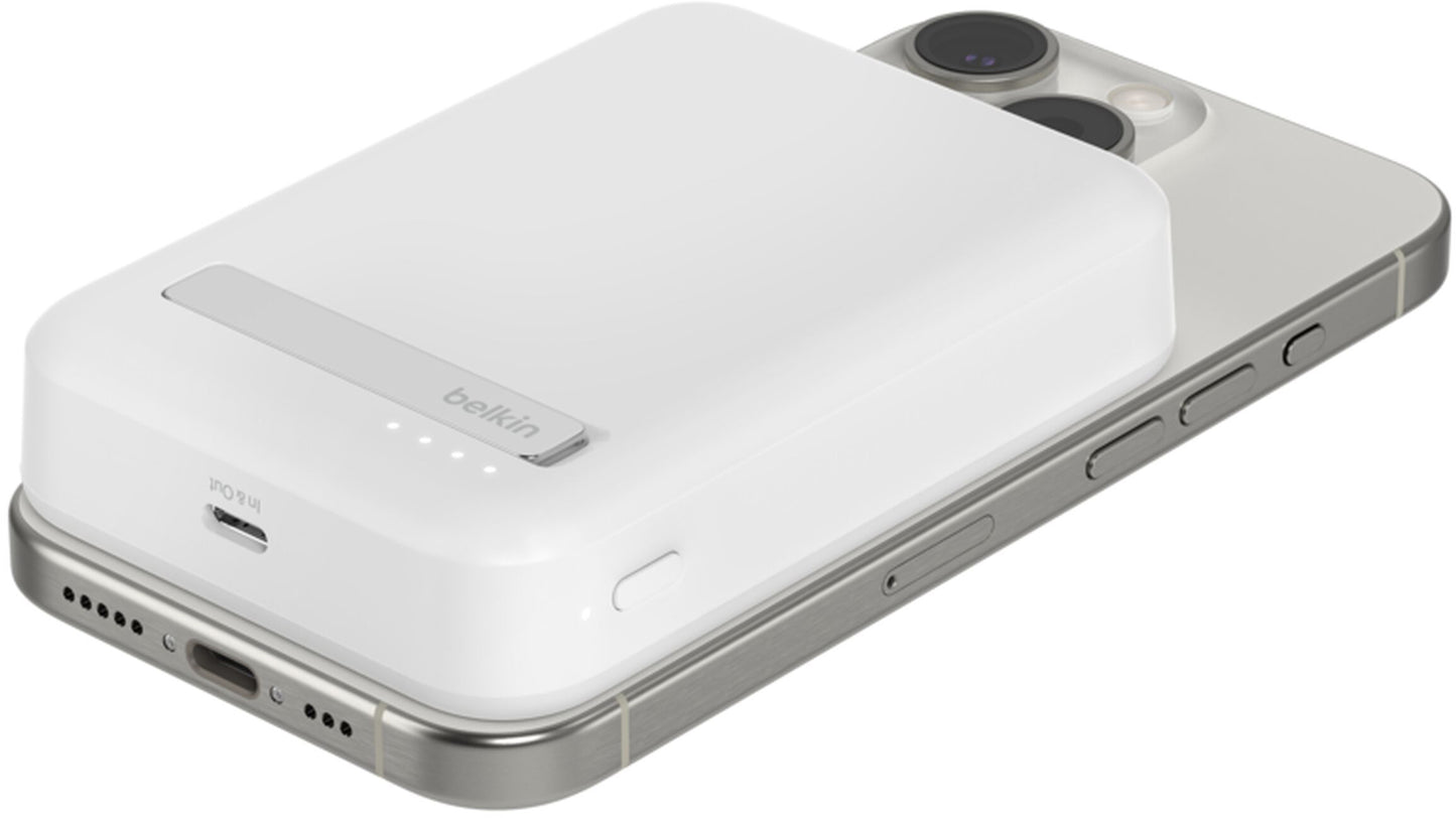 Bezdrôtová externá batéria Belkin BoostCharge Pro s podstavcom, 10000mAh, 15W, FQI, 1 x QI - 1 x USB-C, biela BPD008btWH