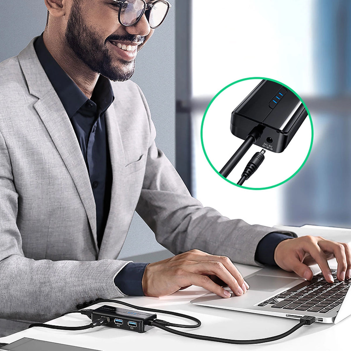 Hub USB UGREEN 20265, 3 x USB-A 3.0 - 1 x RJ45, čierny