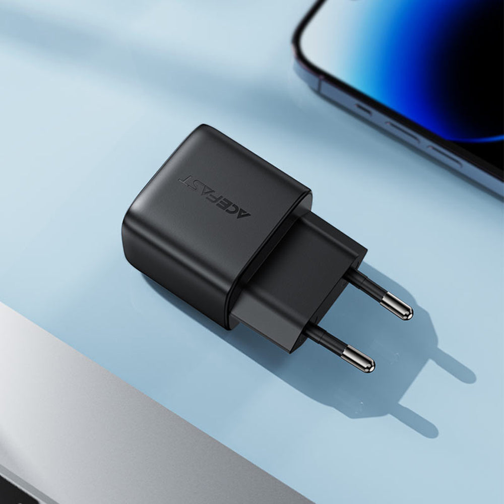 Sieťová nabíjačka Acefast A116 Display, 35W, 3A, 1 x USB-A - 1 x USB-C, čierna