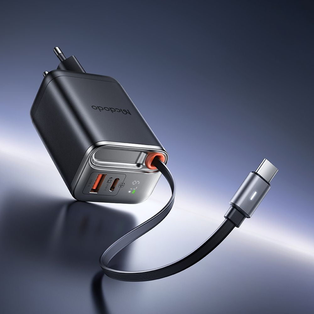 Sieťová nabíjačka s káblom USB-C McDodo CH-4100 FreeGo Display, 67W, 3.35A, 1 x USB-A - 1 x USB-C, čierna