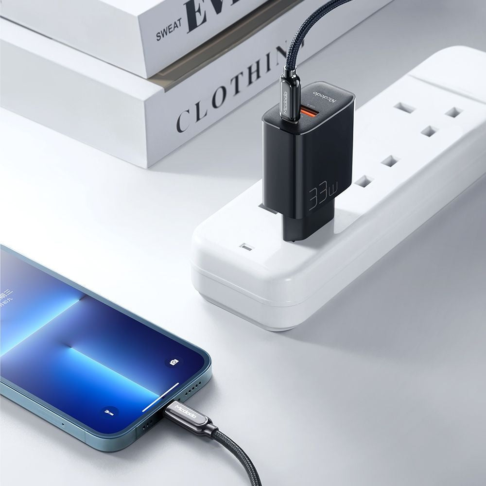 Sieťová nabíjačka McDodo CH-0921, 33W, 3A, 1 x USB-A - 1 x USB-C, Čierna
