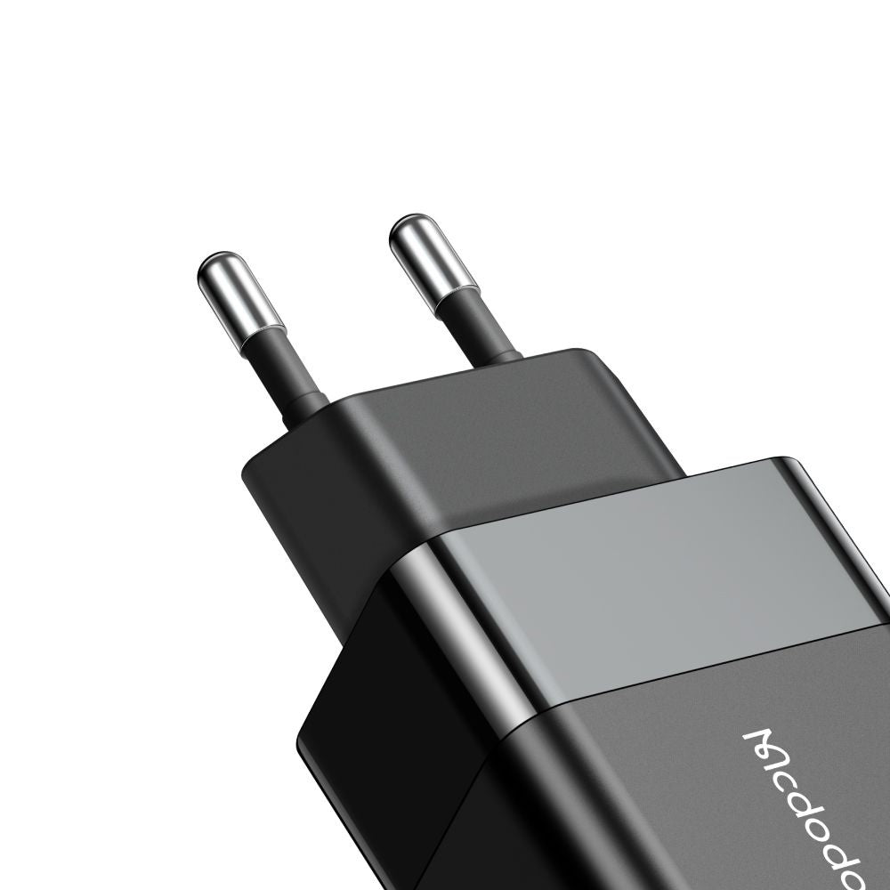 Sieťová nabíjačka McDodo CH-1951 Hydrogen, 20W, 3A, 1 x USB-A - 1 x USB-C, Čierna