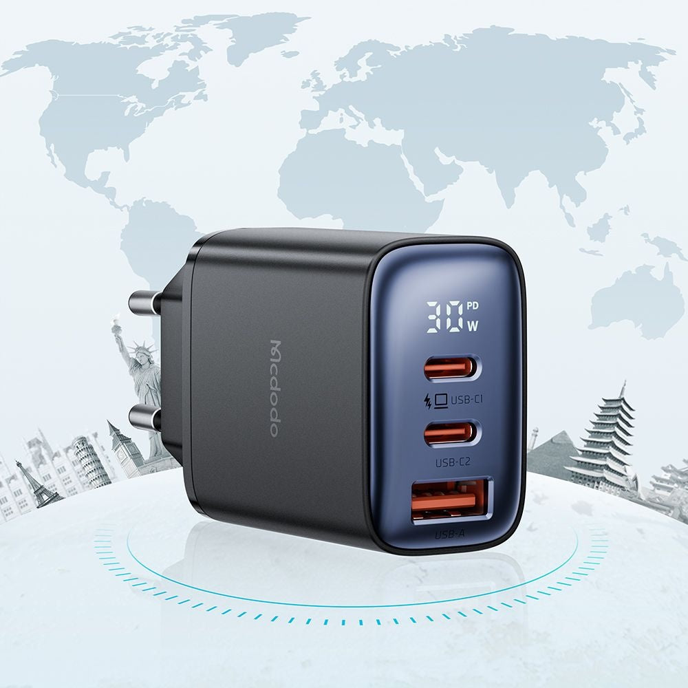 Sieťová nabíjačka McDodo CH-2180 Display, 30W, 3A, 1 x USB-A - 2 x USB-C, Čierna