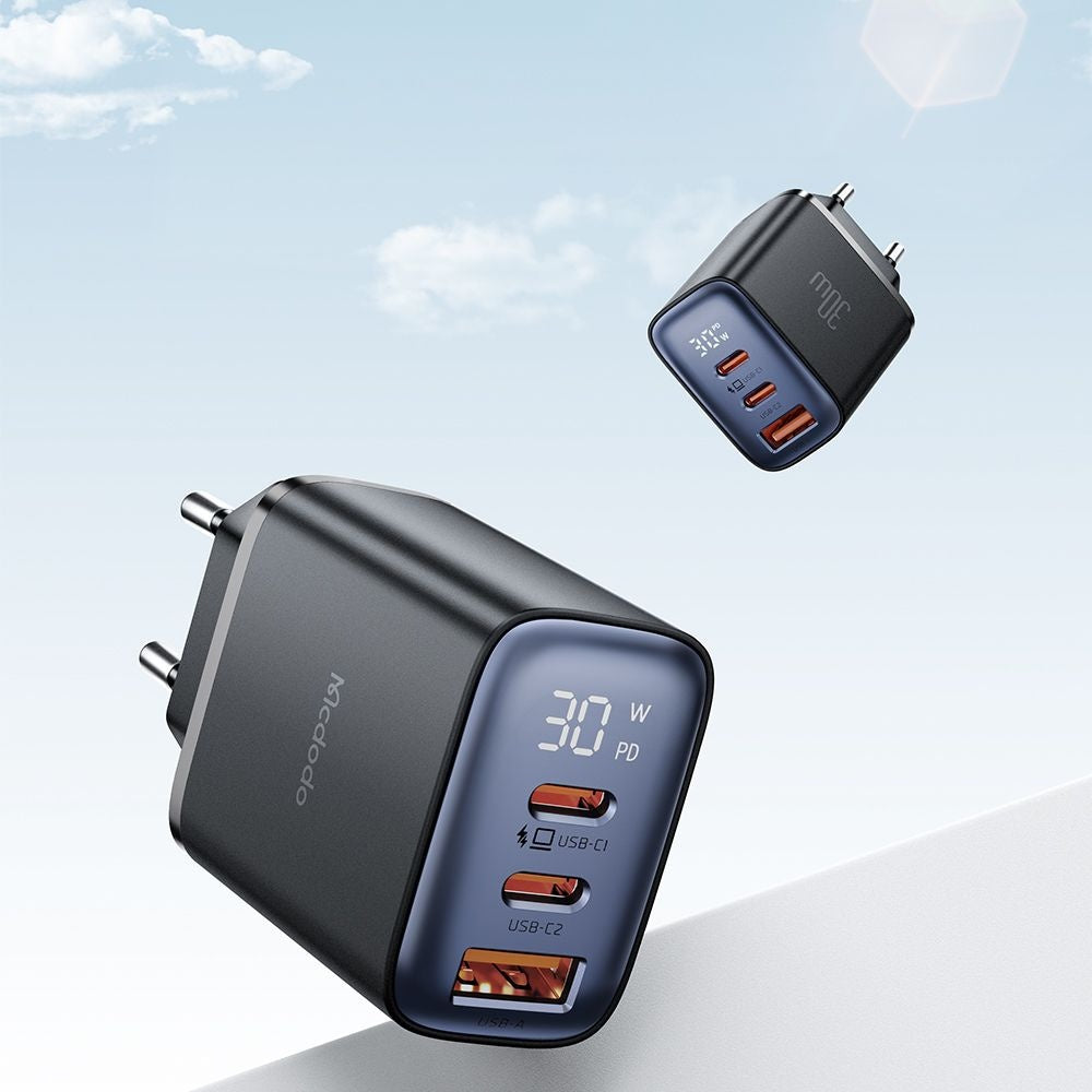 Sieťová nabíjačka McDodo CH-2180 Display, 30W, 3A, 1 x USB-A - 2 x USB-C, Čierna