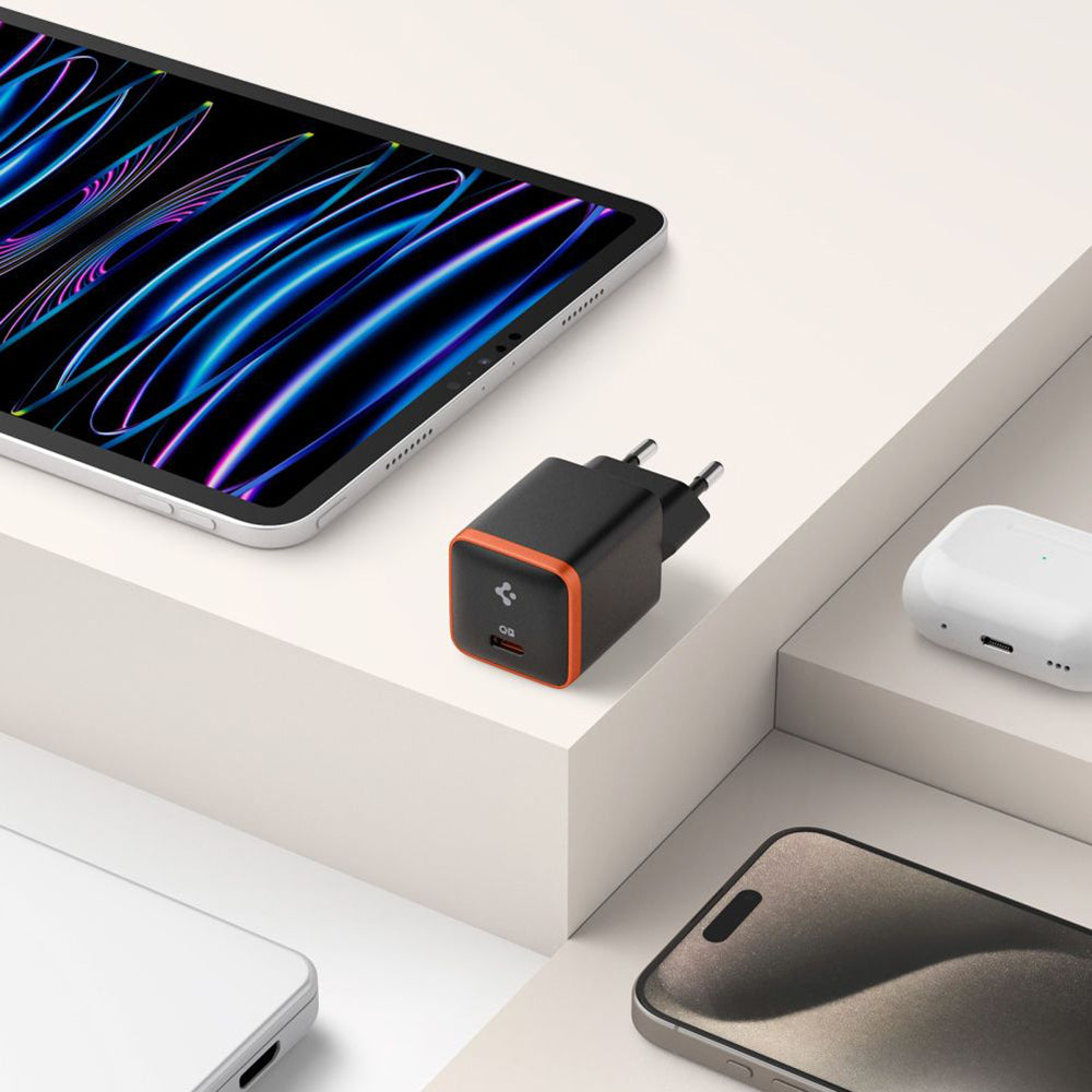 Sieťová nabíjačka Spigen EE301EU Arcstation Essential, 30W, 3A, 1 x USB-C, čierna ACH08448