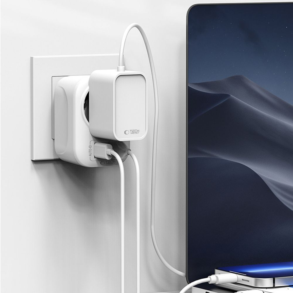 Sieťová nabíjačka Tech-Protect TA100 Travel UK, 20W, 3A, 1 x Schuko - 1 x USB-A - 1 x USB-C, Biela