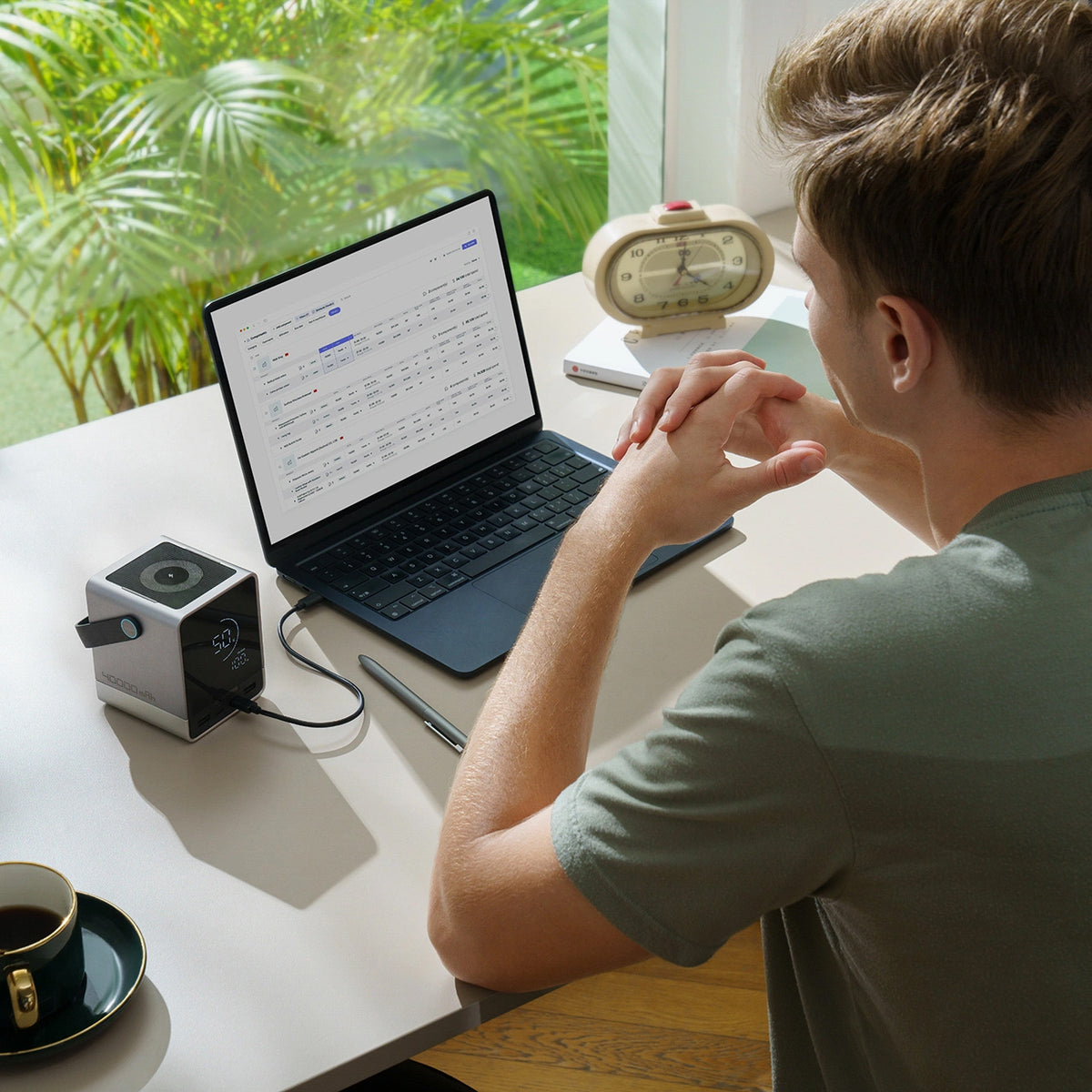 Externá batéria Cuktech, 40000mAh, 300W, QC + PD + FQI, 1 x QI - 2 x USB-A - 2 x USB-C, Čierna