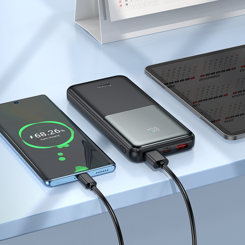 Externá batéria HOCO J136, 10000 mAh, 22,5 W, QC + PD, 1 × USB-C – 2 × USB-A, čierna