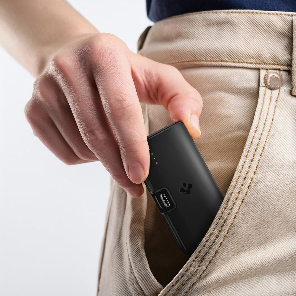 Externá batéria Spigen, 5000mAh, 22.5W, PD, 1 x USB-C, Čierna