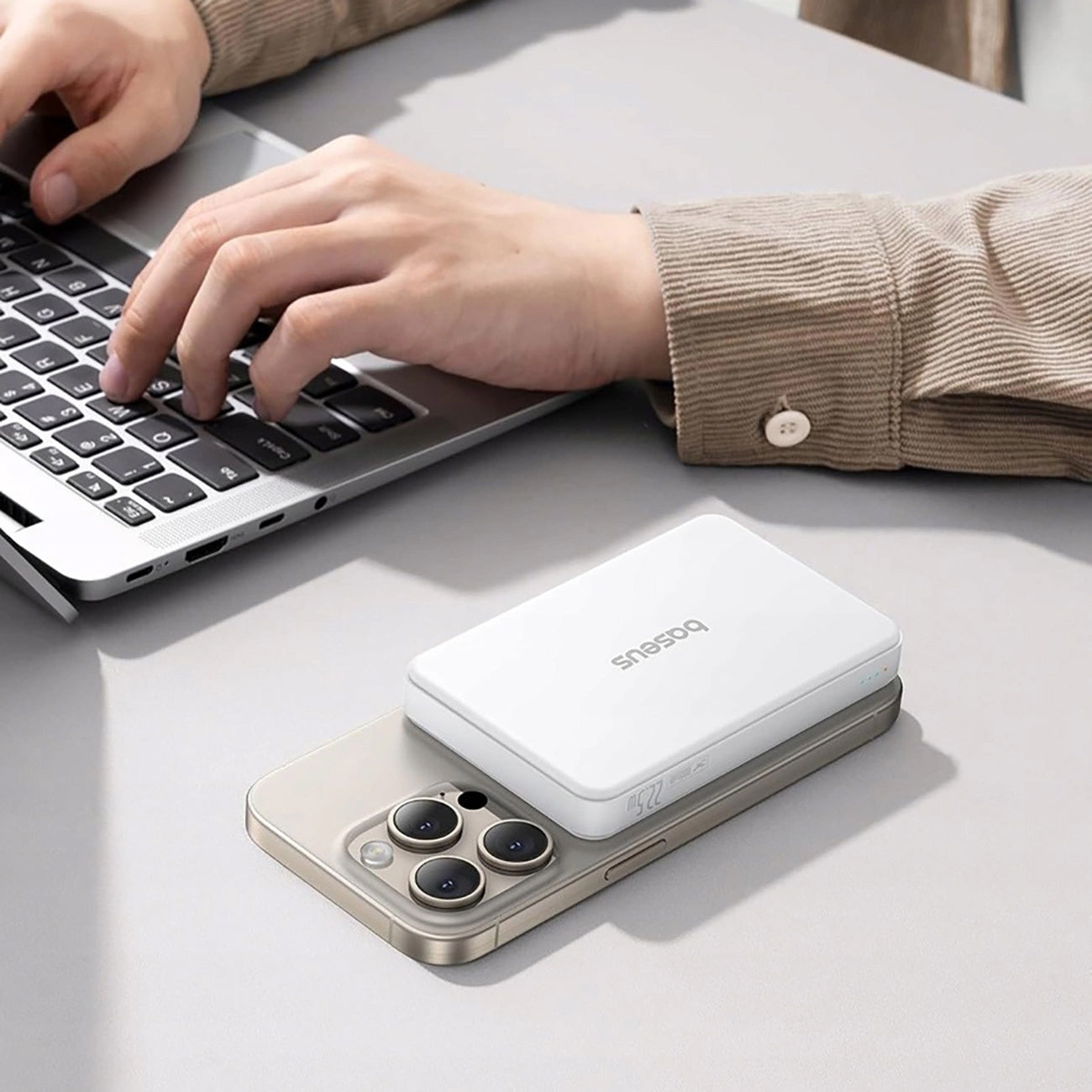 Externá bezdrôtová batéria Baseus Airpow2 Qi2, 10000mAh, 22.5W, QC + PD + FQI, 1 x QI - 1 x USB-A - 1 x USB-C, Biela P10080000213-00