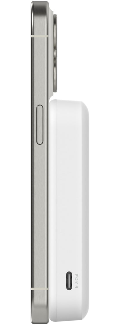 Bezdrôtová externá batéria Belkin BoostCharge Pro s opierkou, 8000mAh, 15W, FQI, 1 x QI - 1 x USB-C, biela BPD007btWH