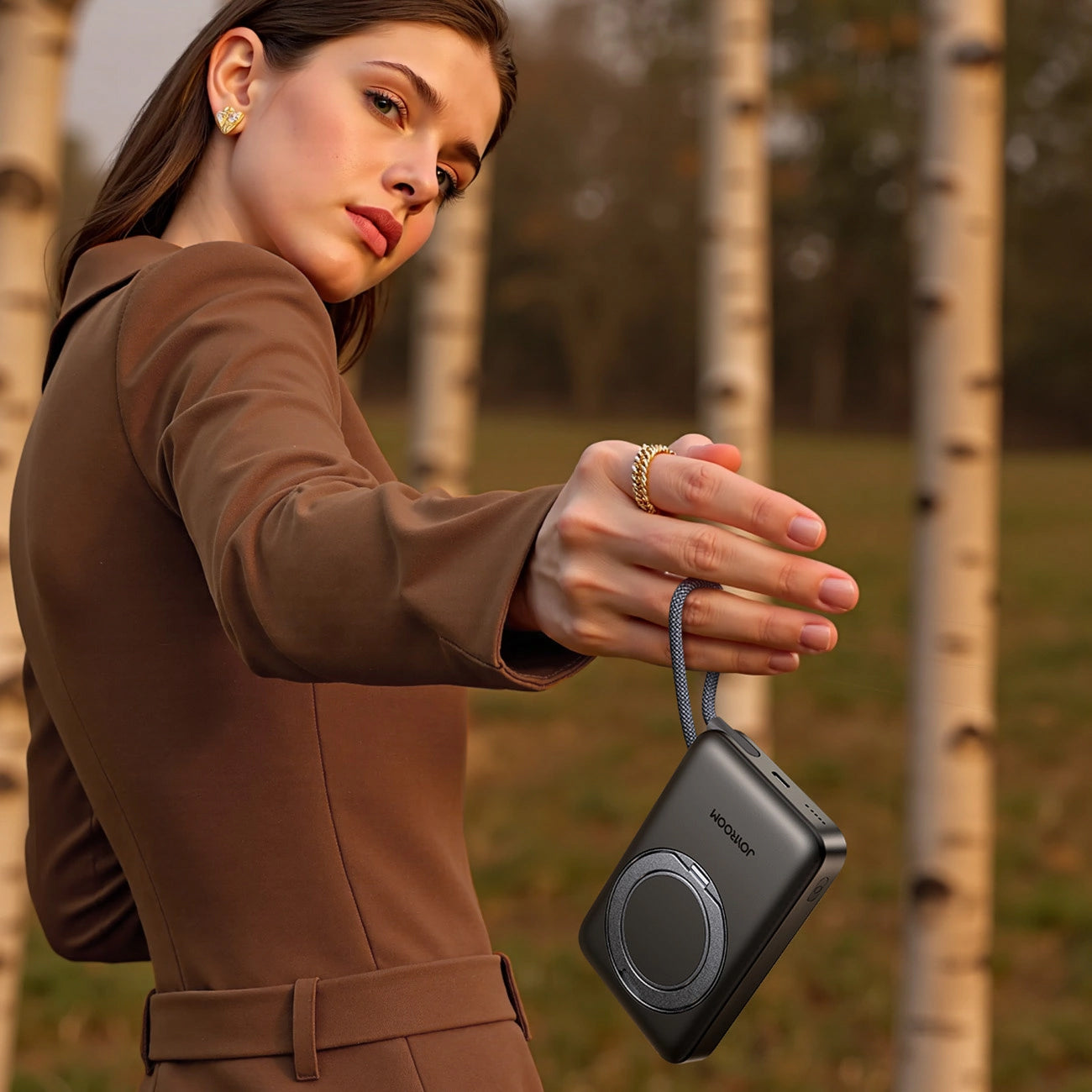 Externá bezdrôtová batéria Joyroom JR-PBM02, 10000mAh, 22.5W, PD + FQI, 1 x QI - 2 x USB-C, Čierna