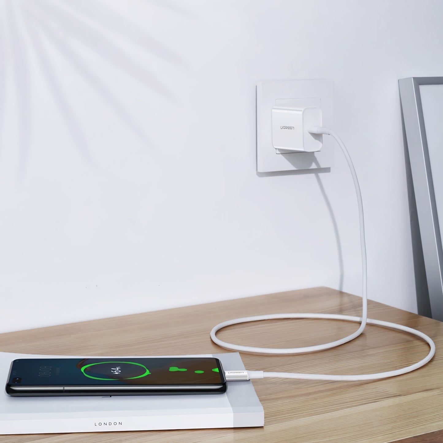 Dátový a nabíjací kábel USB-C - USB-C UGREEN US300, 100W, 2m, Biela