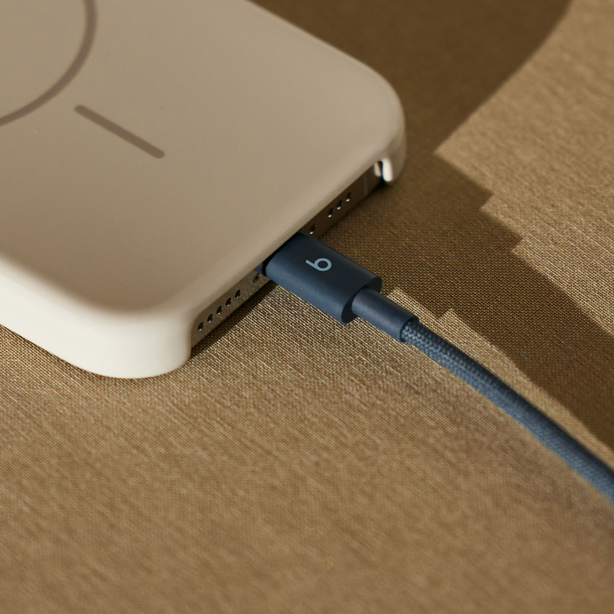 Dátový a nabíjací kábel USB-C - USB-C Beats, 1,5 m, Modrý MDGE4ZM/A