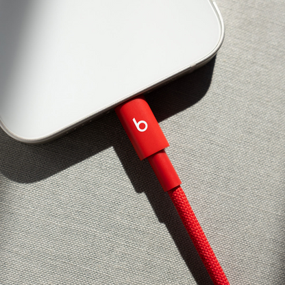Dátový a nabíjací kábel USB-C - Lightning Beats, 1,5 m, Červený MFEH4ZM/A