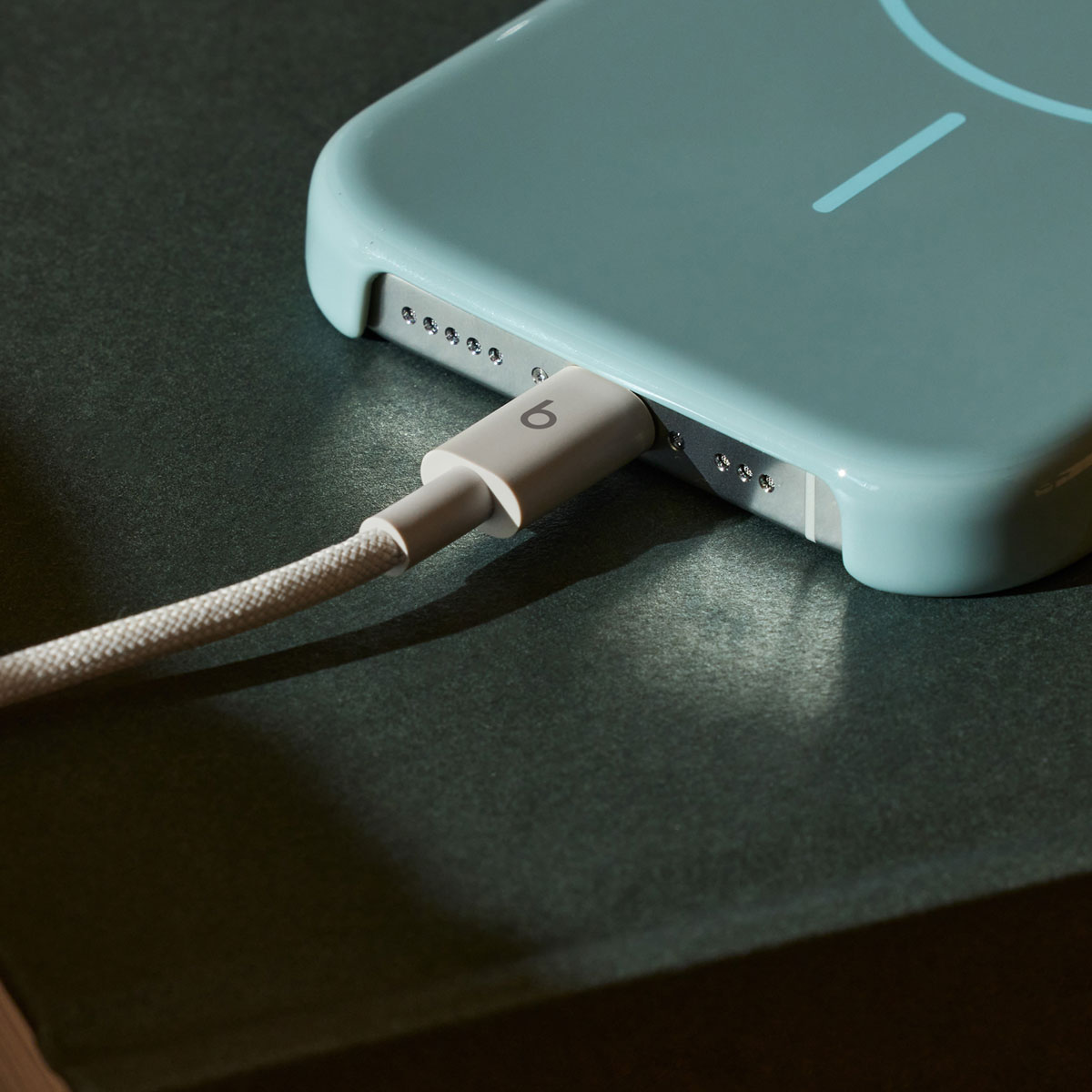 Dátový a nabíjací kábel USB-C - USB-C Beats, 1,5 m, Béžový MDGD4ZM/A