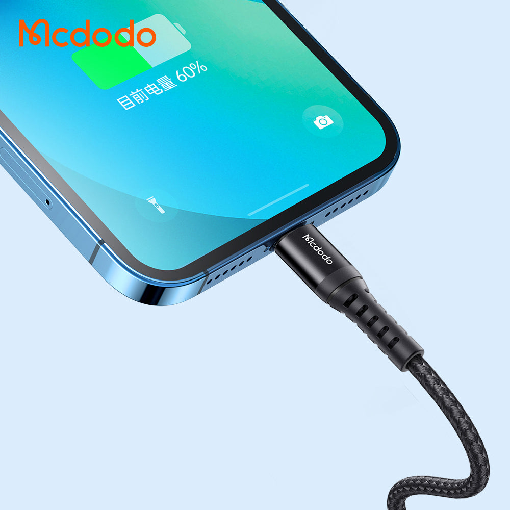 Dátový a nabíjací kábel USB-A - Lightning McDodo CA-2261, 18W, 1m, čierny