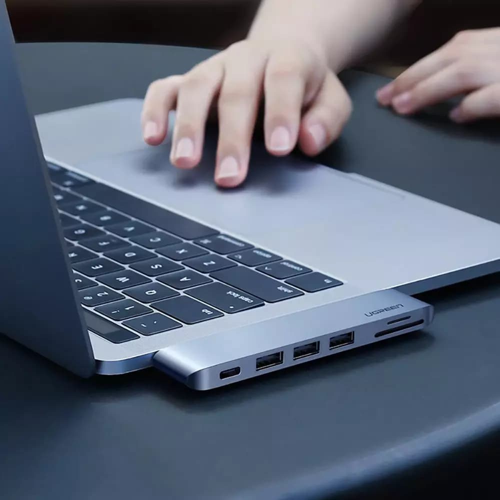 Hub USB-C UGREEN CM251 pre Apple MacBook Pro / Air, 3 x USB-A 3.0 - 1 x USB-C - 1 x SD - 1 x microSD, Sivý