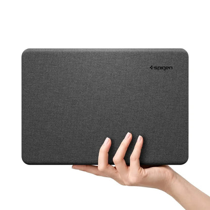 Obal Spigen Urban Fit pre Apple MacBook Neo 13 palcov, čierny ACS11541