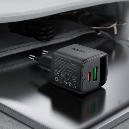 Sieťová nabíjačka Acefast A114 Display, 25W, 3A, 1 x USB-A - 1 x USB-C, čierna
