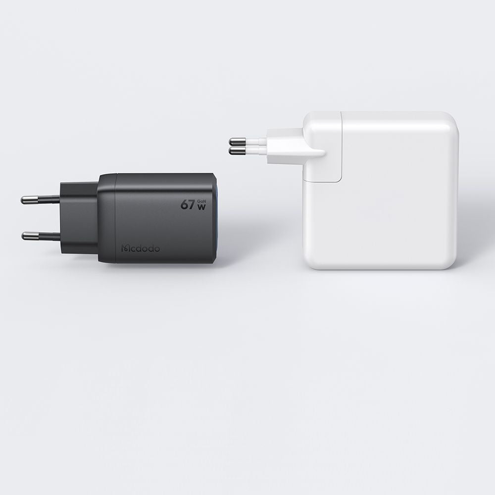 Sieťová nabíjačka McDodo CH-0970 Gana Mini, 67W, 3A, 1 x USB-A - 2 x USB-C, Čierna