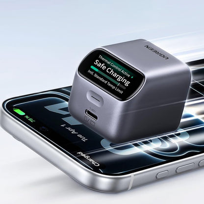 Sieťová nabíjačka UGREEN Nexode Pro X740 (25419B) s displejom, 45 W, 3 A, 1 × USB-C, sivá
