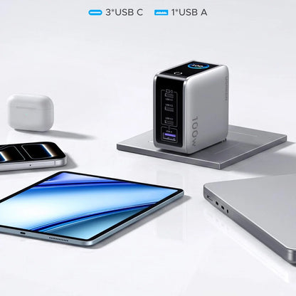 Sieťová nabíjačka UGREEN Nexode Pro X772 (95942B) s displejom, 100 W, 5 A, 1 × USB-A – 3 × USB-C, sivá