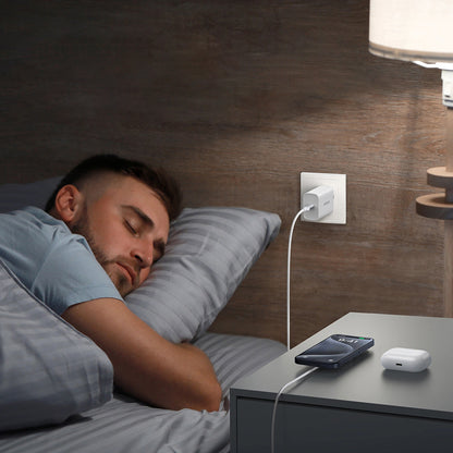 Bezdrôtová sieťová nabíjačka UGREEN W703, 15W, 1.67A, Čierna