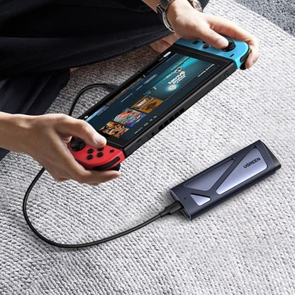 Rack UGREEN CM767 (15813) pre SSD M.2 NVMe / NGFF, Sivý